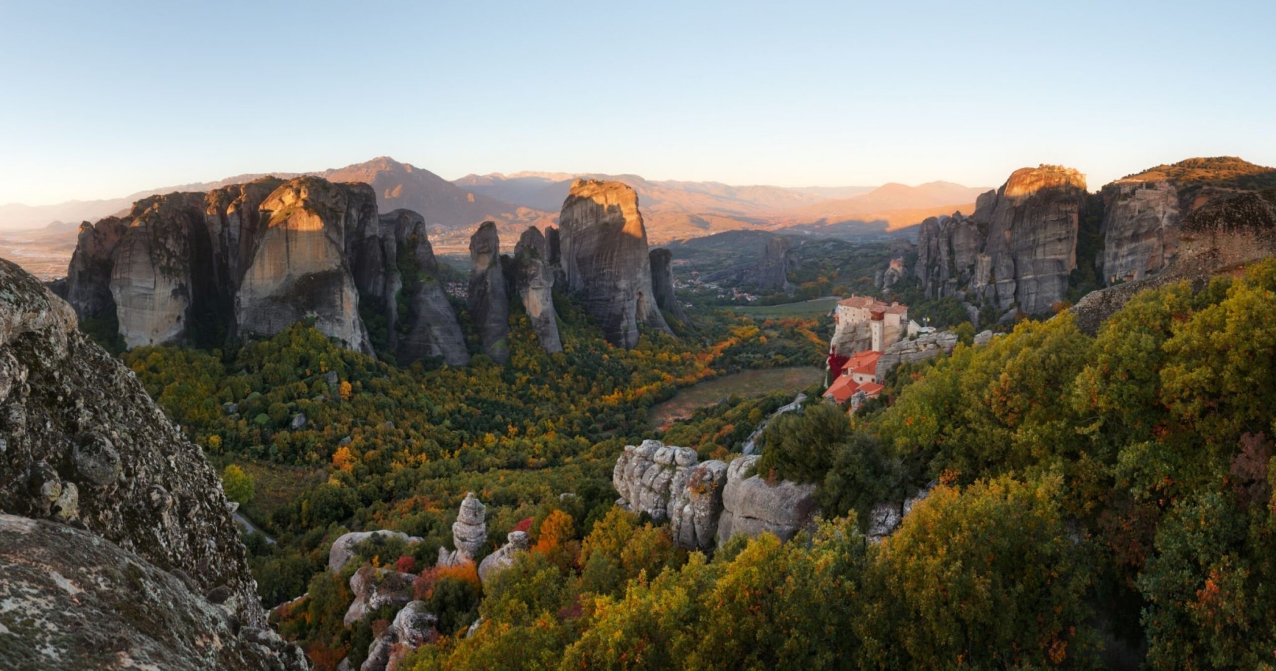 Corinth - Mycenae - Nauplio - Epidaur - Olympia - Delphi - Meteora tour (5 days)
